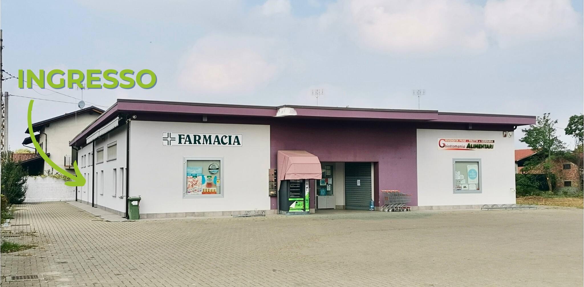 Ingresso dello Studio Fisioterapico Bertaina tra Cuneo e Mondovì, situato vicino alla Farmacia di Margarita